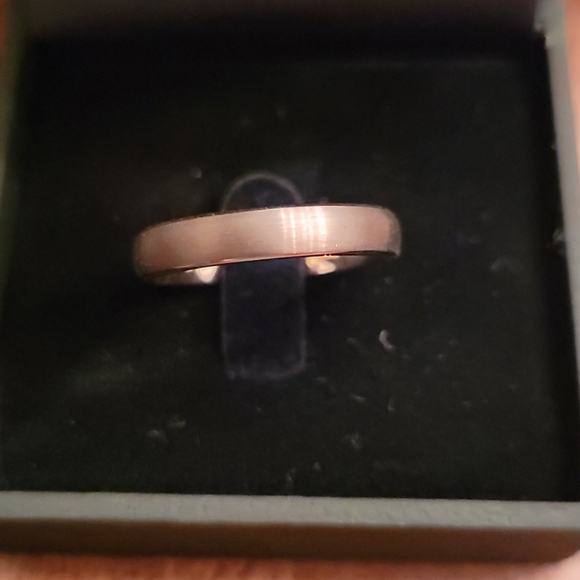 King Will ring, size 9, 4mm,new - Picture 2 of 5